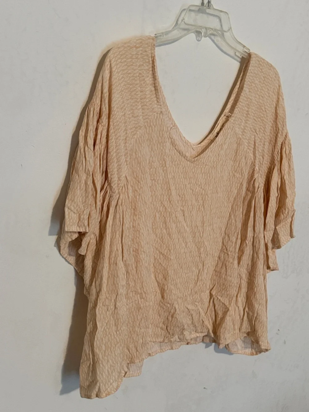 Millibon Blush V-Neck Textured Tunic - Picture 3 of 4